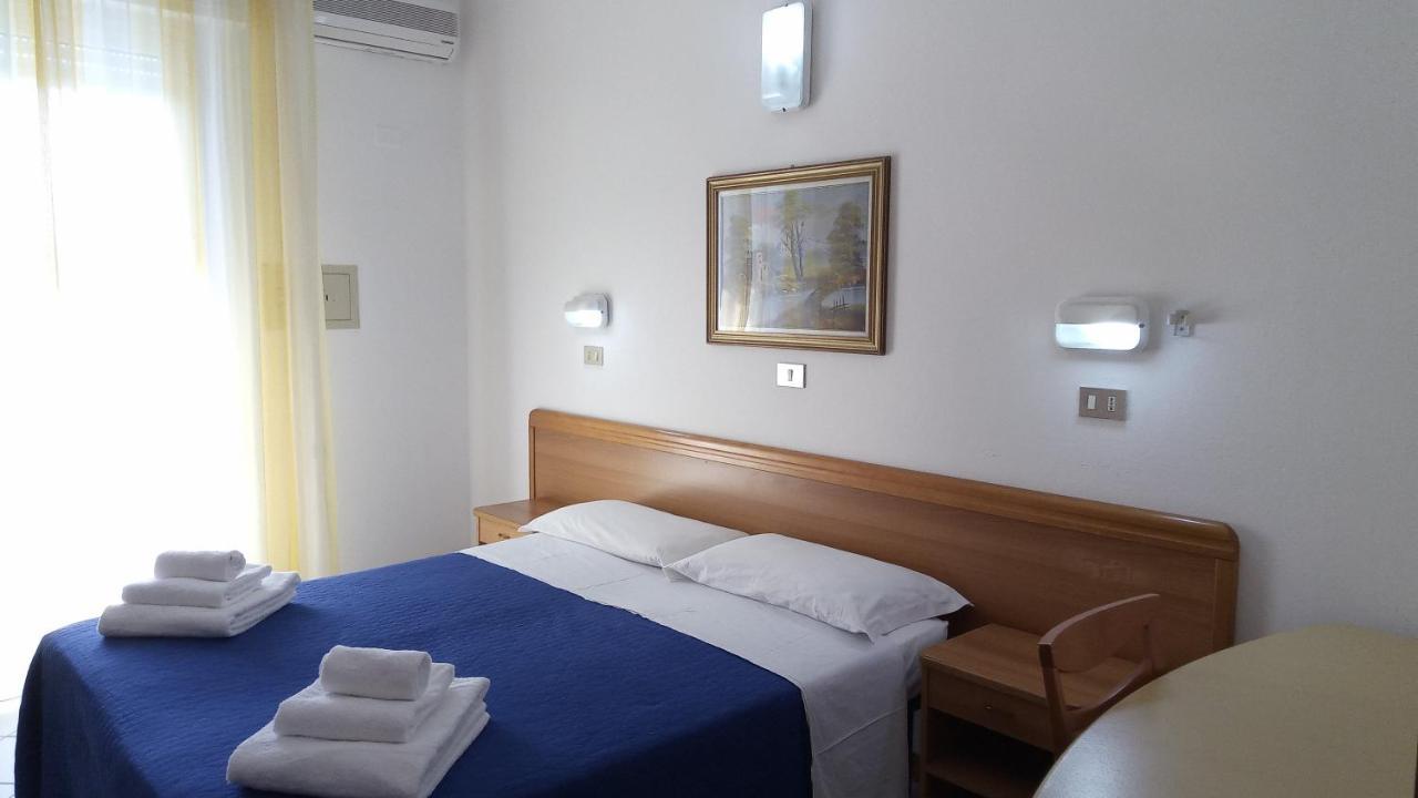 Hotel Venezia Beach San Mauro Mare Esterno foto