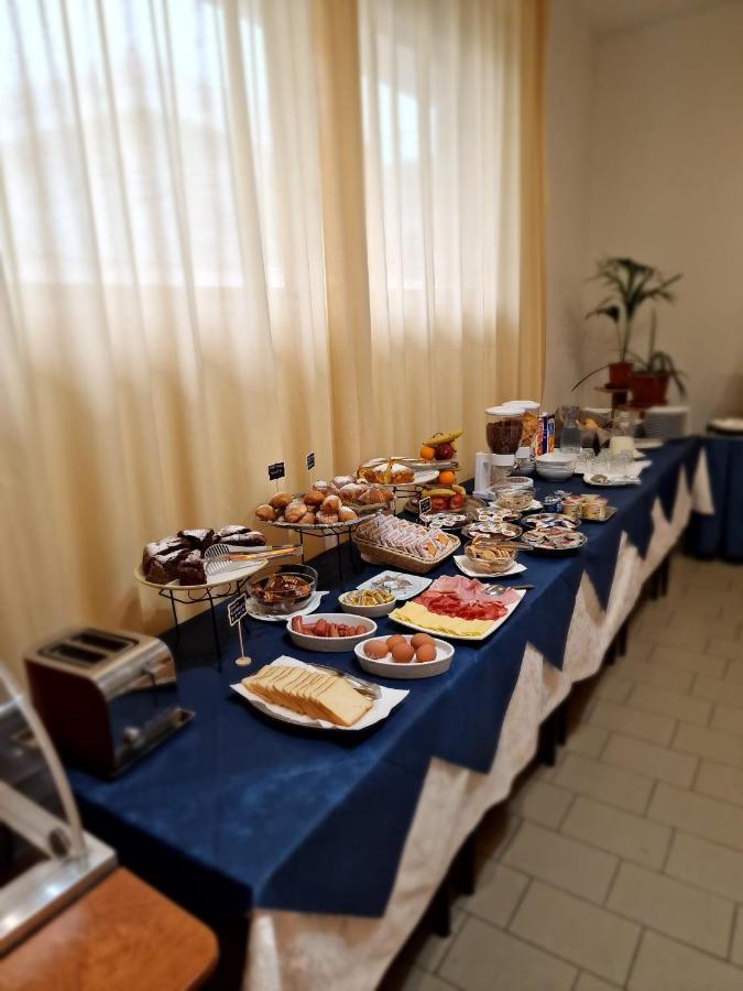 Hotel Venezia Beach San Mauro Mare Esterno foto
